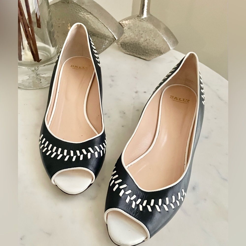Vintage Bally Switzerland RARE Black & White Peep Toe Shoes Size 38 US 7.5- EUC